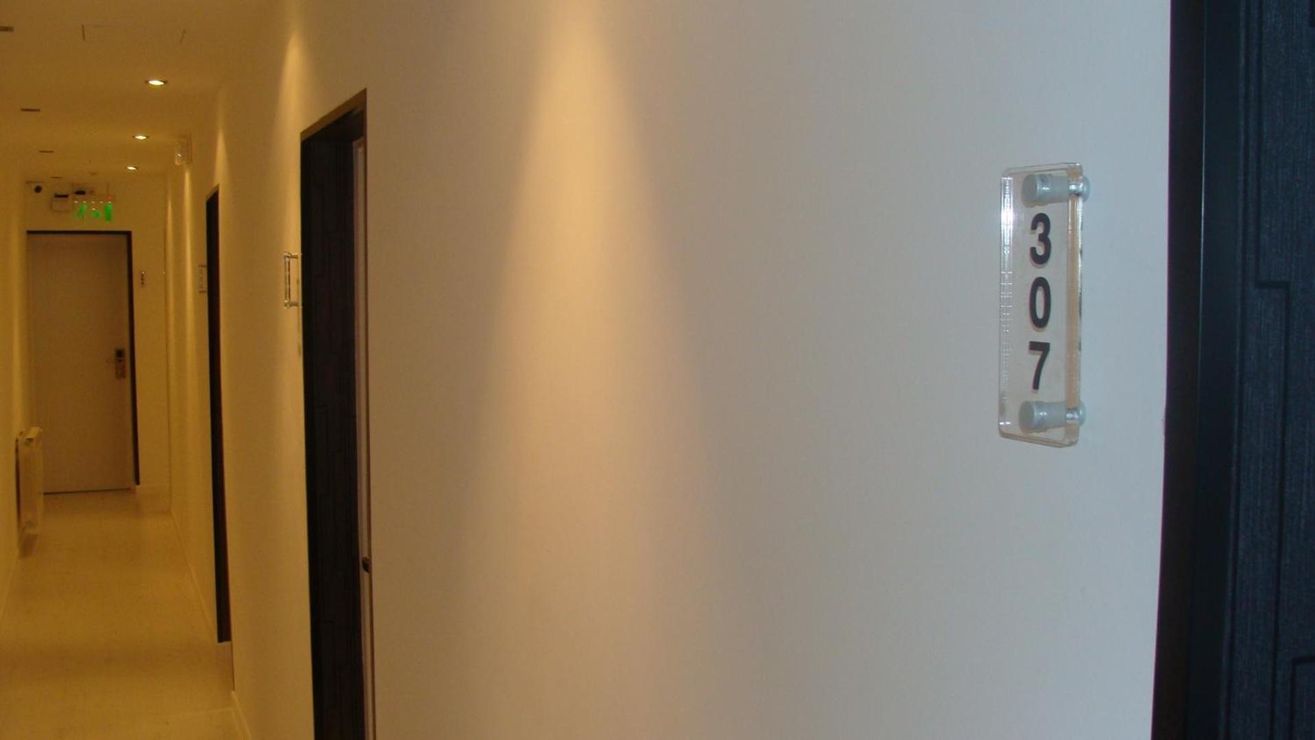 Hostal JQ Madrid 1 Exterior foto