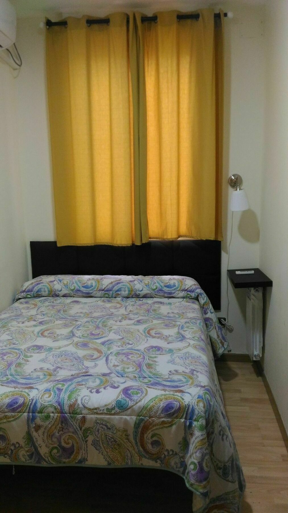 Hostal JQ Madrid 1 Exterior foto